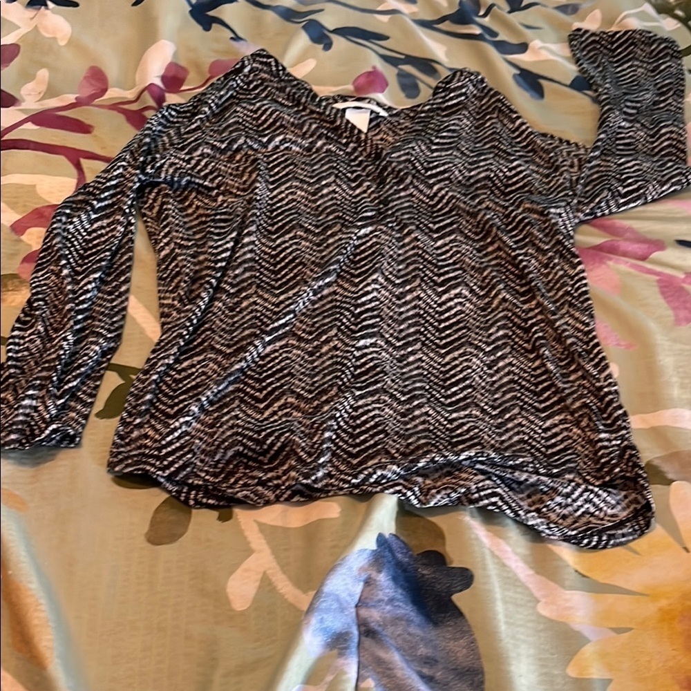 Chevron print long sleeve top